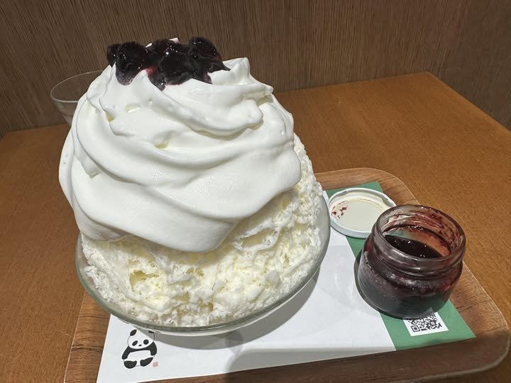 Camembert sauce kakigori with blueberry Earl Grey confiture at Ginza no Ginger, Tokyo