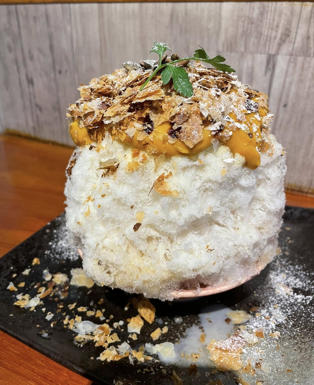 Seasonal kakigori with roasted cream topping and pie crumble at Vinefru Ginza, Tokyo