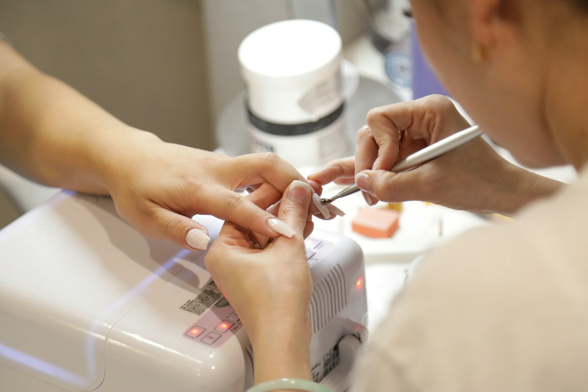 Getting Gel Nails in Tokyo: Prices, Quality & What to Expect — By a Ginza Salon Owner